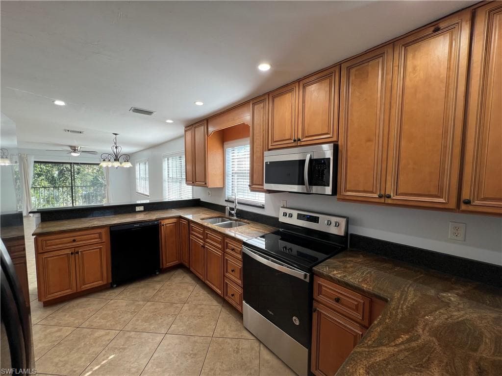 5270 Treetops DR J201-23