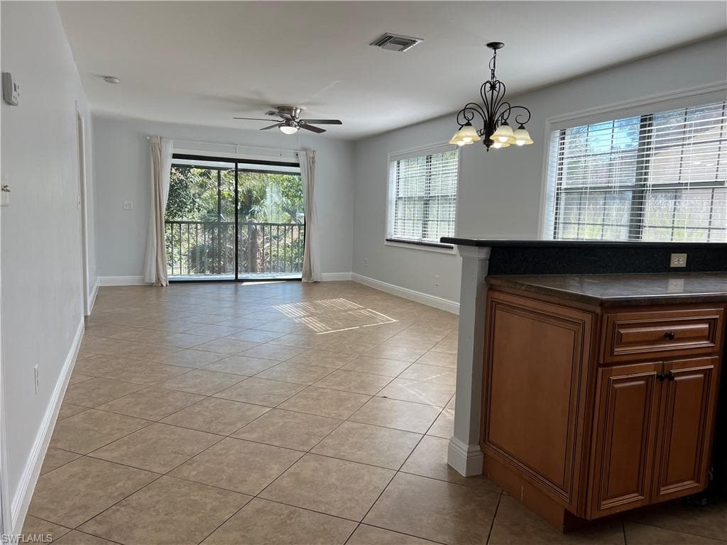 5270 Treetops DR # J201, NAPLES FL 34113-9