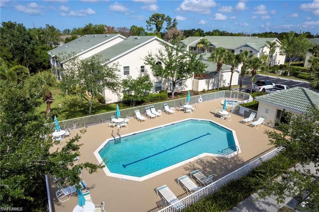 4945 Cougar CT S # 4, NAPLES FL 34109-41