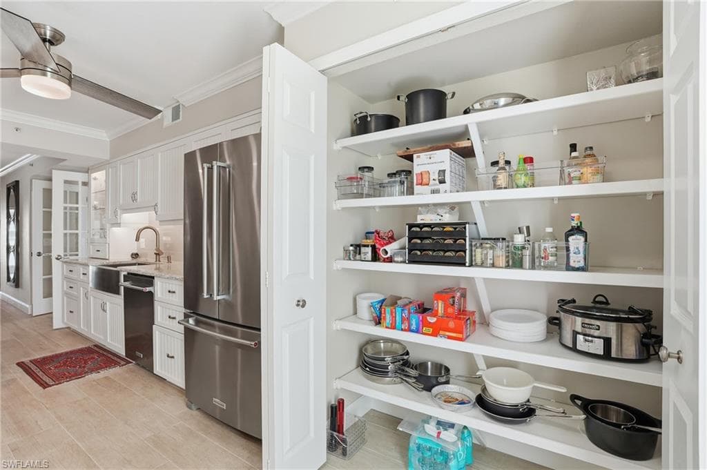 4945 Cougar CT S # 4, NAPLES FL 34109-15