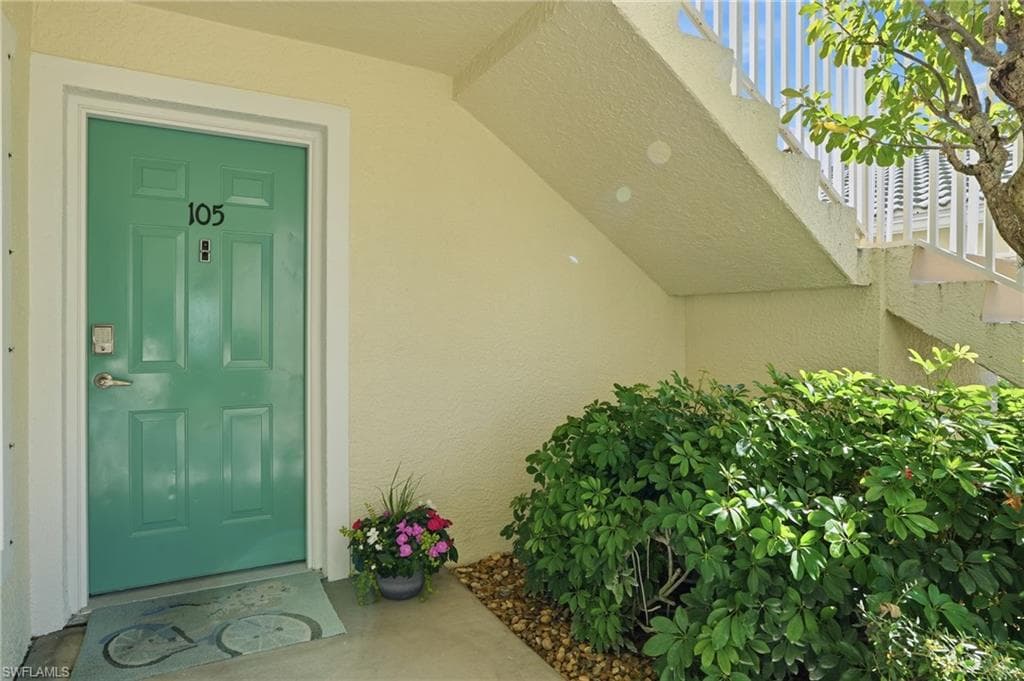 4945 Cougar CT S # 4, NAPLES FL 34109-2