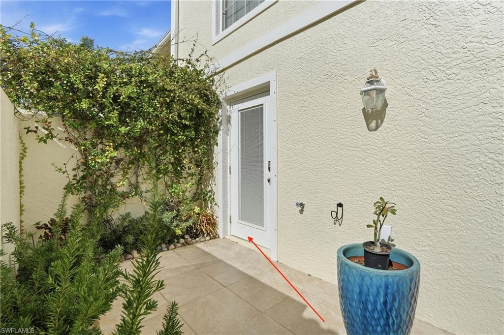 4945 Cougar CT S # 4, NAPLES FL 34109-34