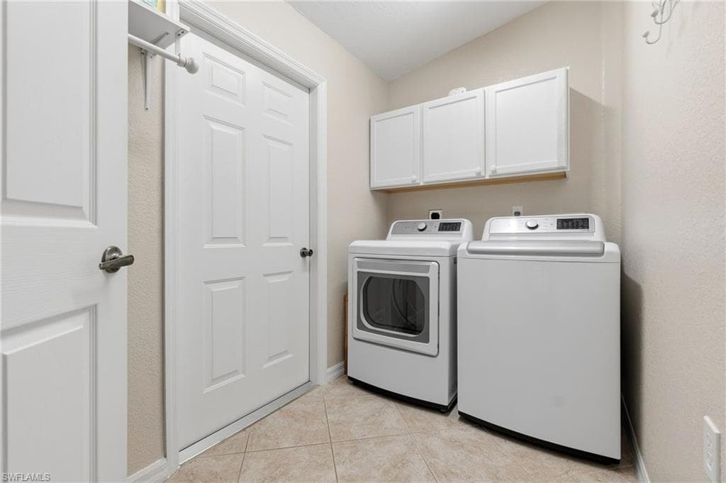 6242 Mandalay CIR # 55, NAPLES FL 34112-8