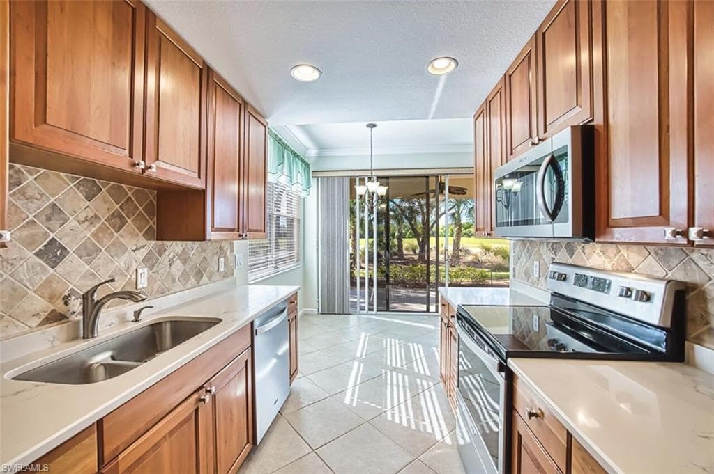 3071 Meandering WAY # 101, FORT MYERS FL 33905-19