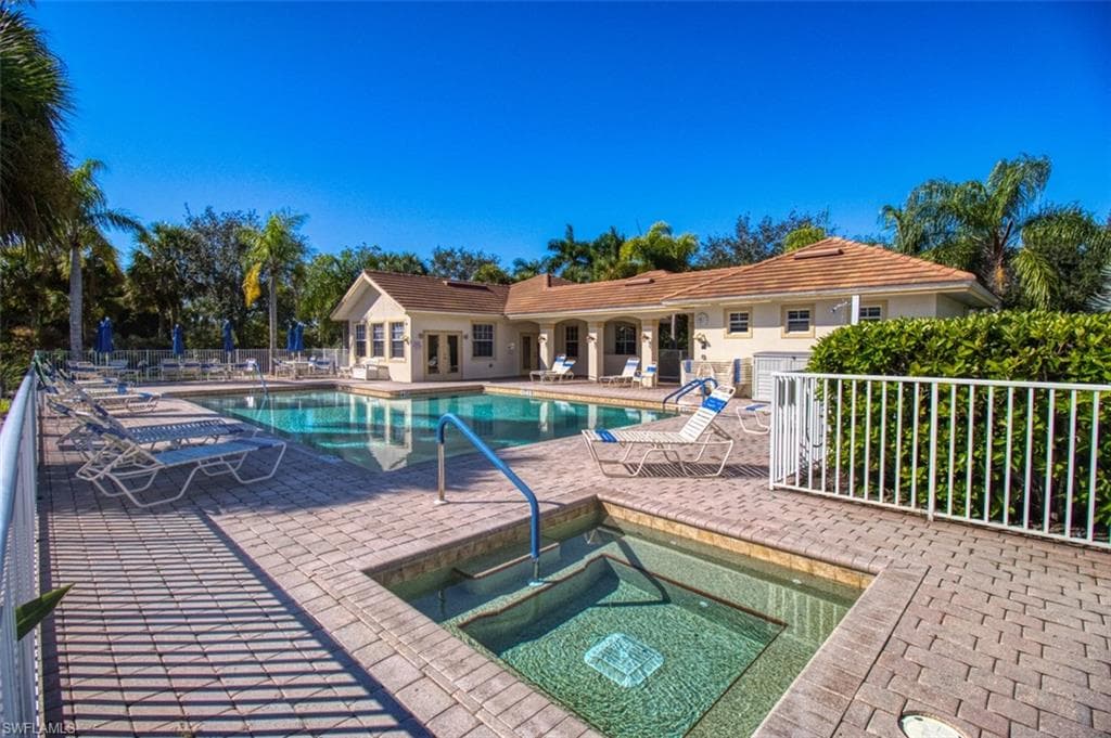 3071 Meandering WAY # 101, FORT MYERS FL 33905-39