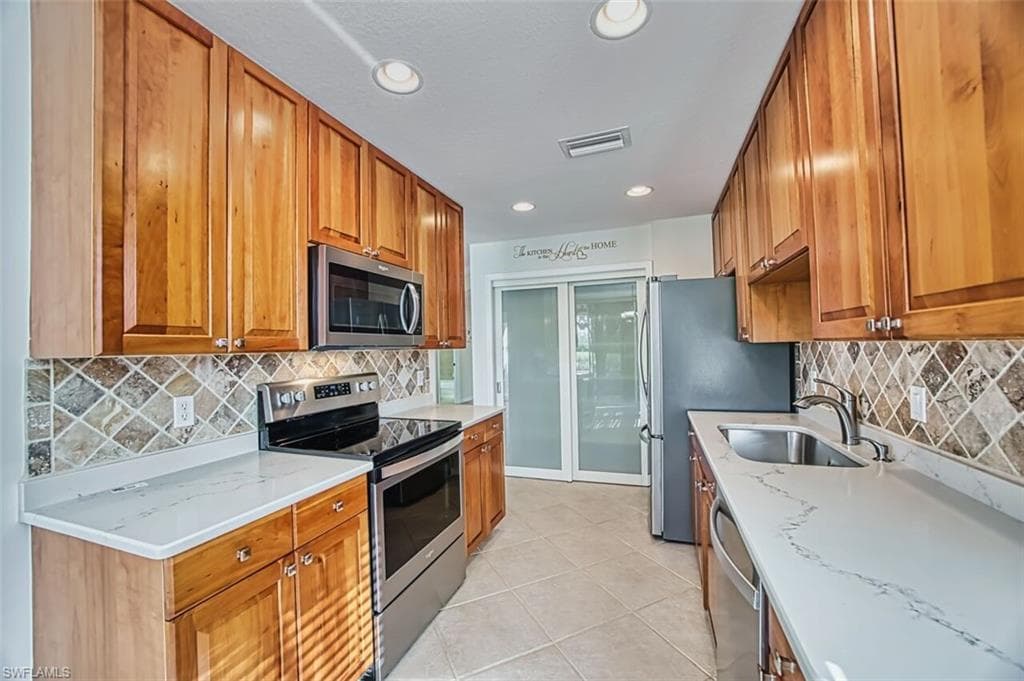 3071 Meandering WAY # 101, FORT MYERS FL 33905-20