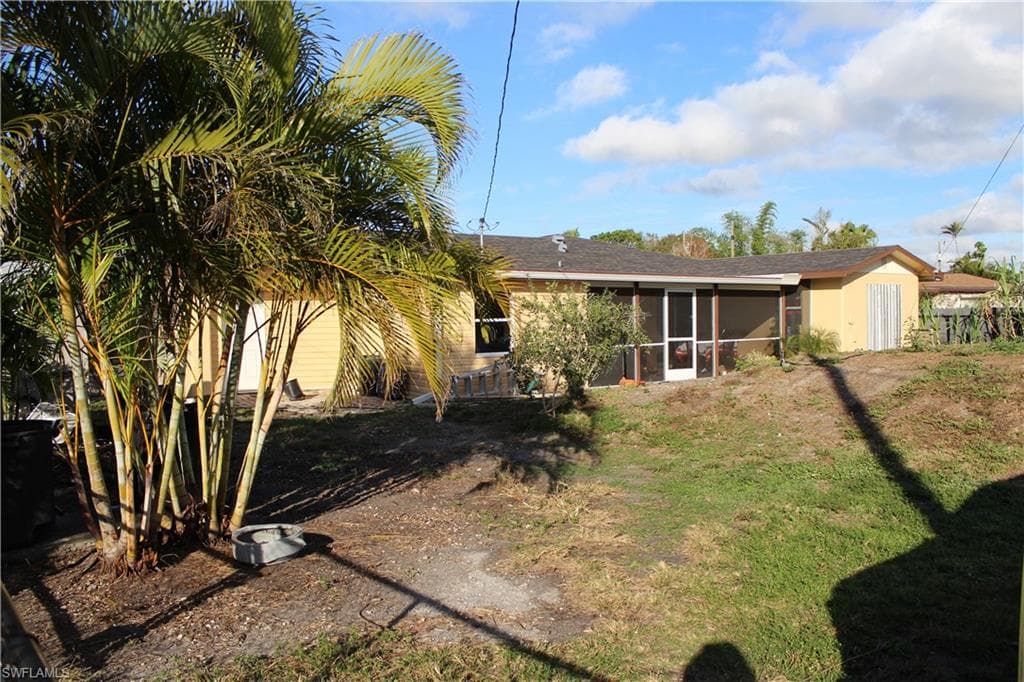 679 Canal DR, NORTH FORT MYERS FL 33903-6