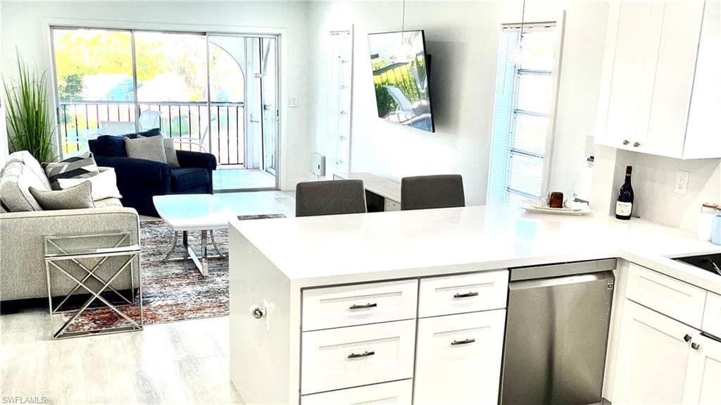 High Point Cir High Point CIR W # 304, NAPLES FL 34103-1