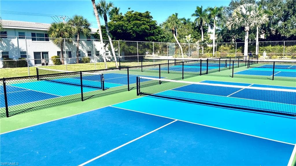 High Point Cir High Point CIR W # 304, NAPLES FL 34103-9