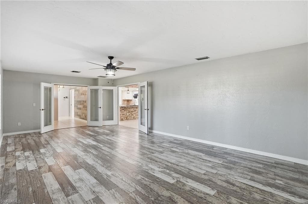 5964 Baker CT, FORT MYERS FL 33919-21