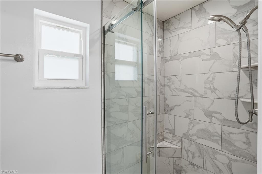 5964 Baker CT, FORT MYERS FL 33919-27