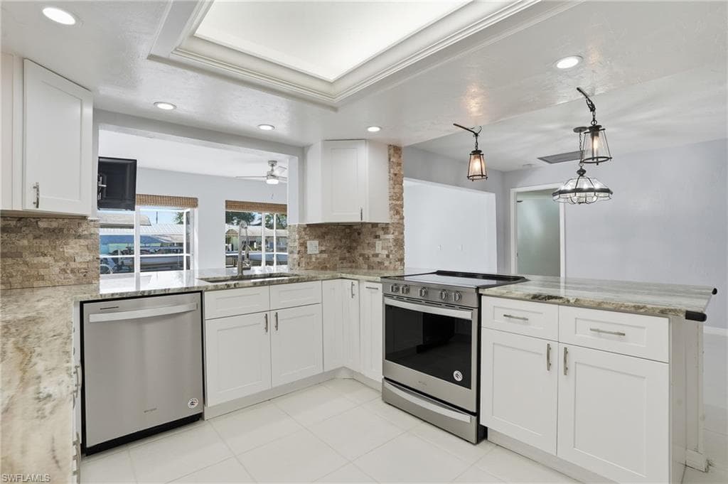 5964 Baker CT, FORT MYERS FL 33919-10