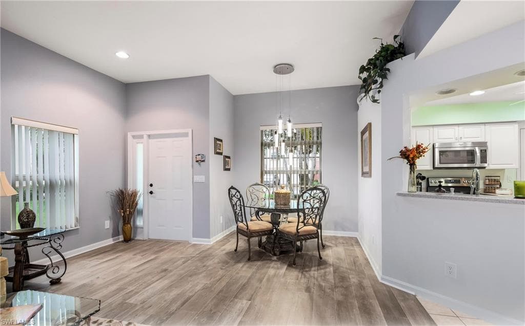 25085 Peacock LN 102-6