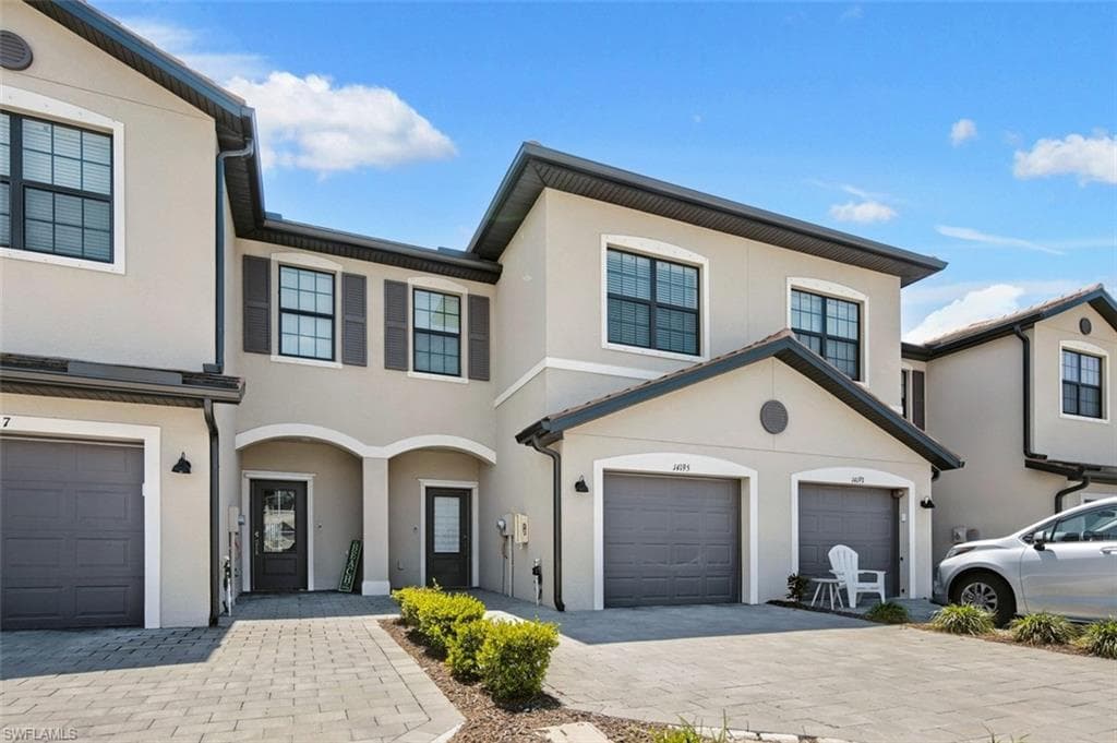 14195 Pine Lodge LN, FORT MYERS FL 33913-1