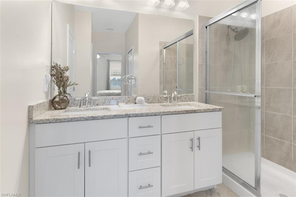 14195 Pine Lodge LN, FORT MYERS FL 33913-16