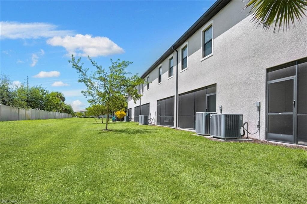 14195 Pine Lodge LN, FORT MYERS FL 33913-21