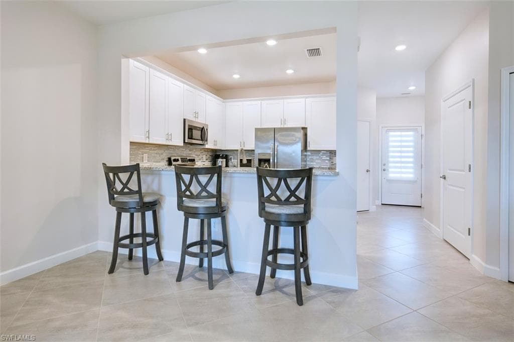 14195 Pine Lodge LN, FORT MYERS FL 33913-7