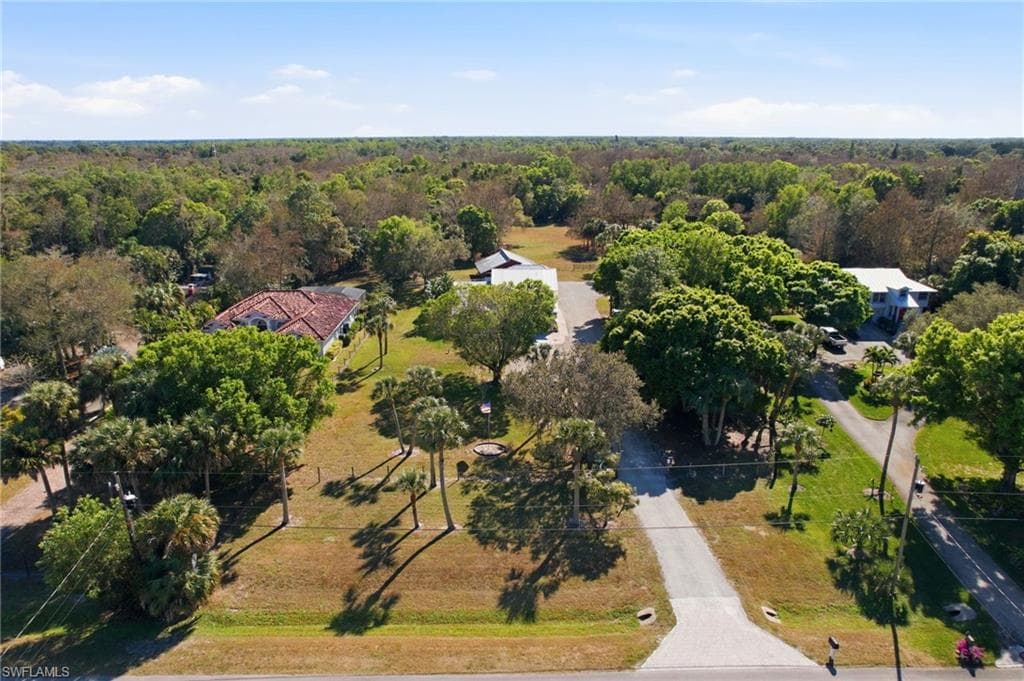 5860 Dogwood WAY, NAPLES FL 34116-25