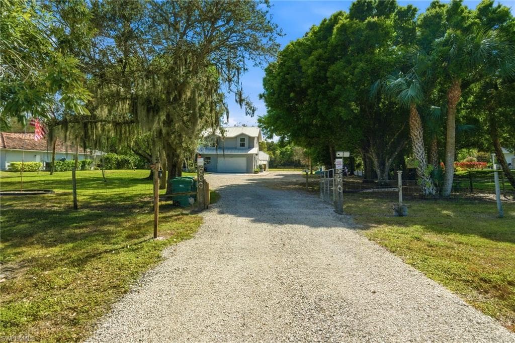 5860 Dogwood WAY, NAPLES FL 34116-21