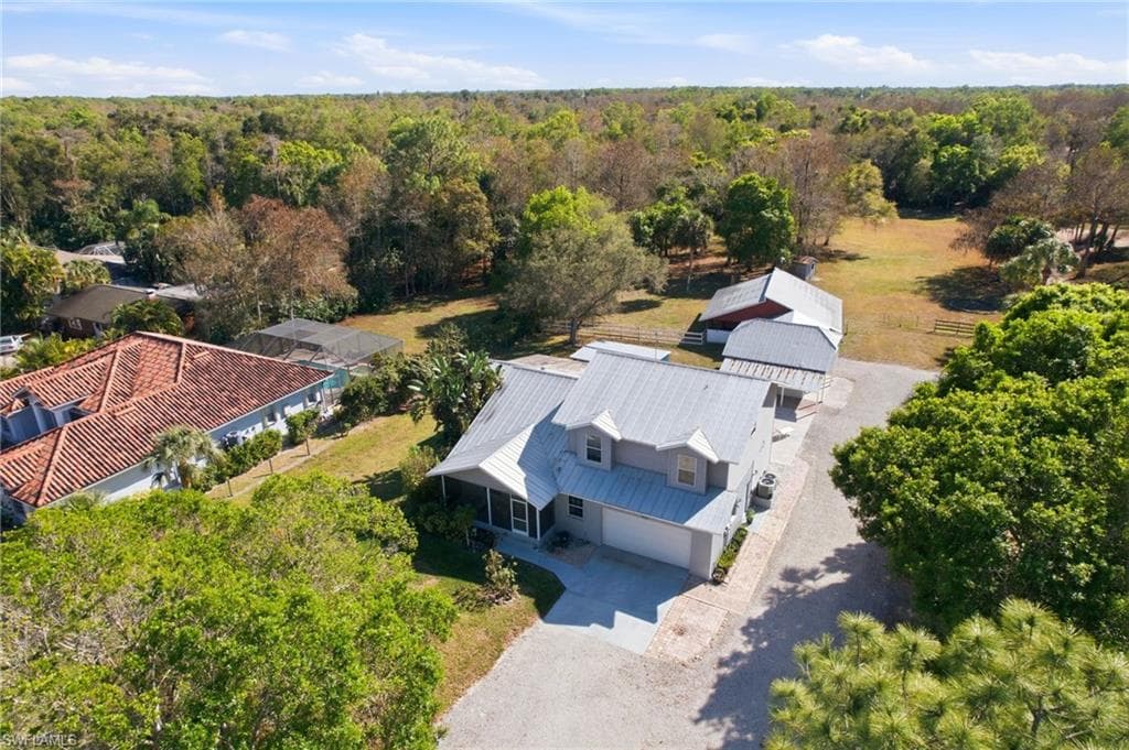 5860 Dogwood WAY, NAPLES FL 34116-23