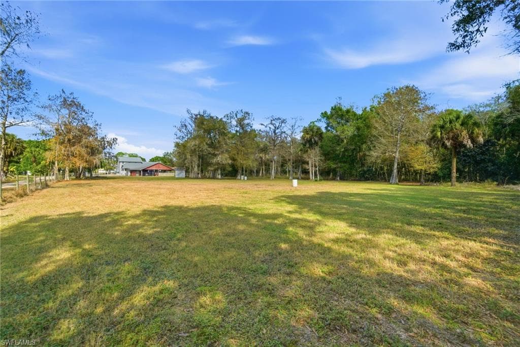 5860 Dogwood WAY, NAPLES FL 34116-17