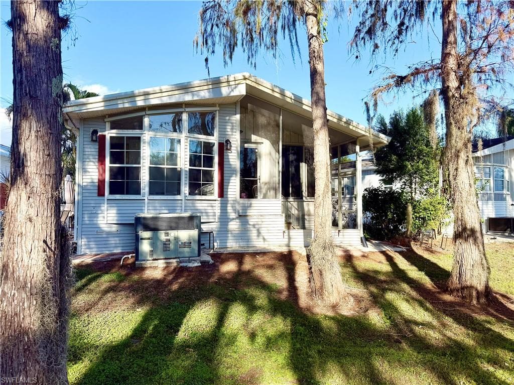 91 Vanda Sanctuary # 91, NAPLES FL 34114-1