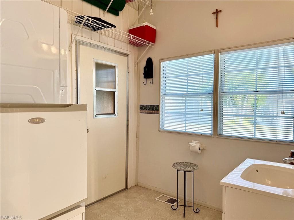 91 Vanda Sanctuary # 91, NAPLES FL 34114-27