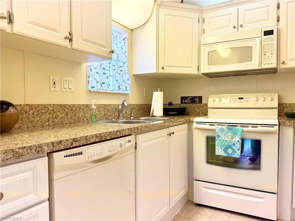 91 Vanda Sanctuary # 91, NAPLES FL 34114-19