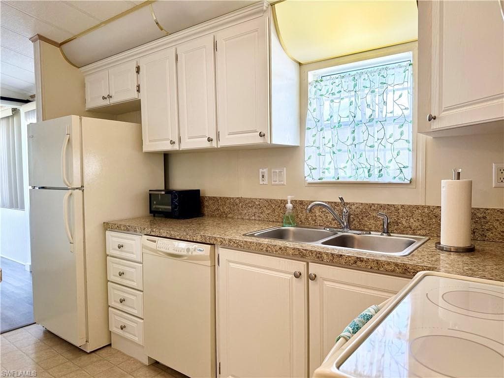 91 Vanda Sanctuary # 91, NAPLES FL 34114-18