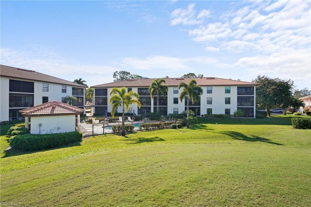 601 Augusta BLVD # 10, NAPLES FL 34113-23