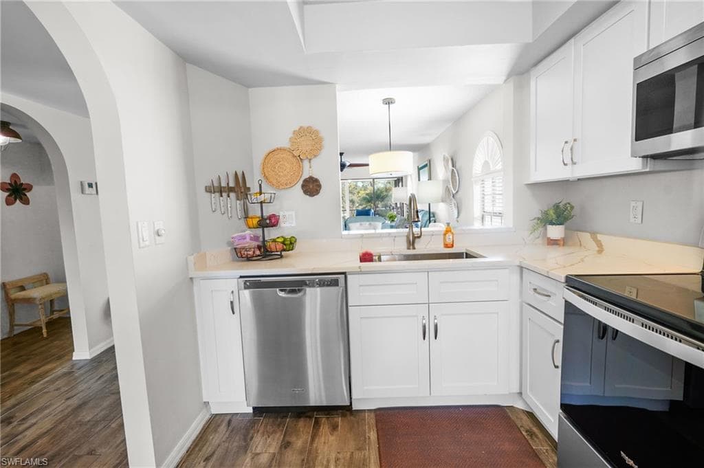 601 Augusta BLVD # 10, NAPLES FL 34113-7