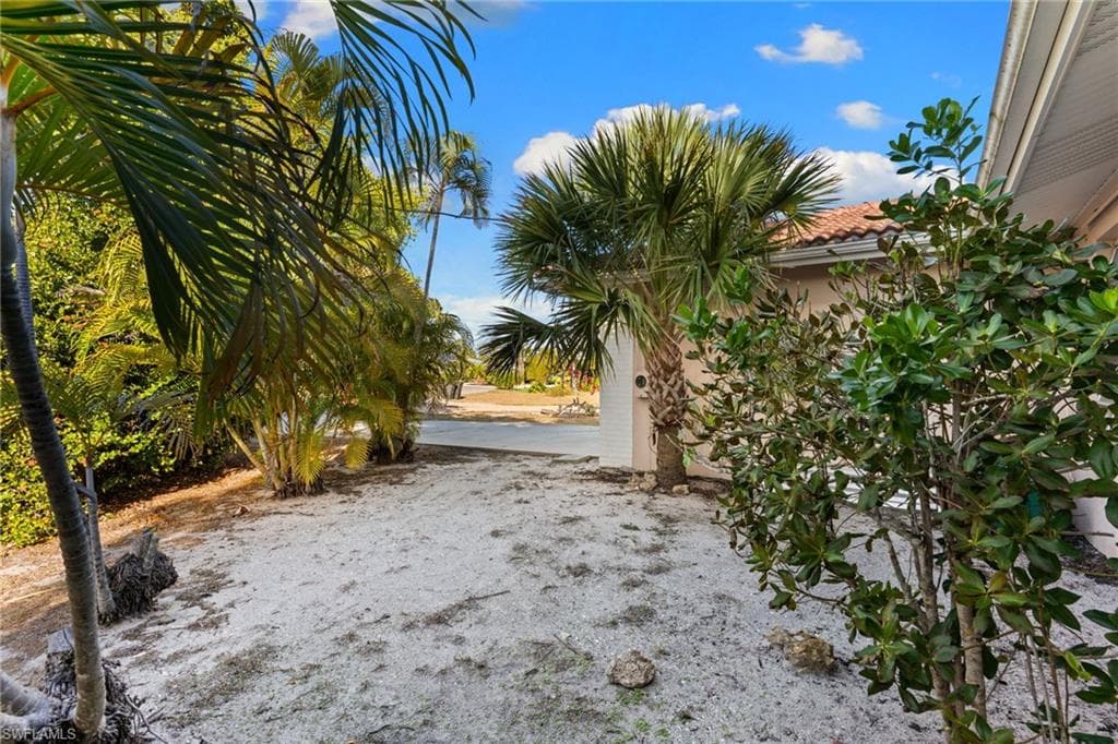 1812 Ibis LN, SANIBEL FL 33957-11