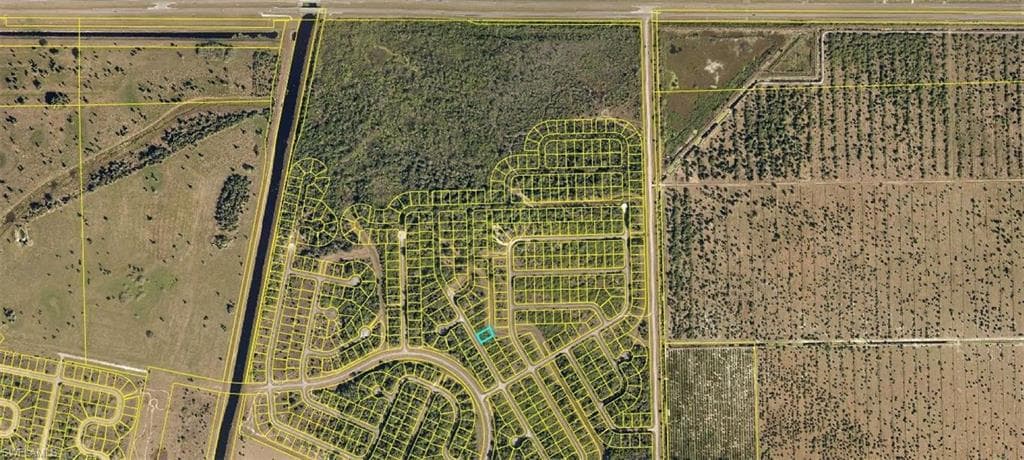 111 Holland DR, LABELLE FL 33935-3