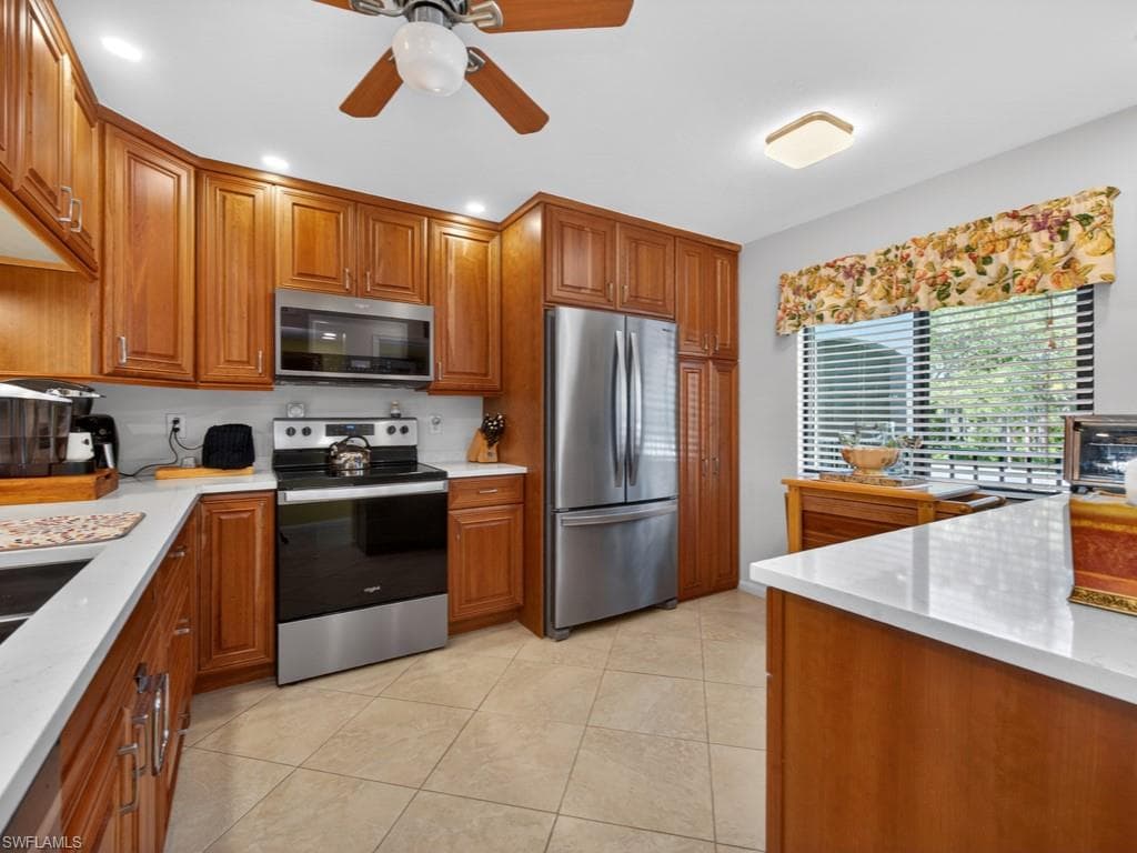 5792 Deauville CIR # A207, NAPLES FL 34112-6