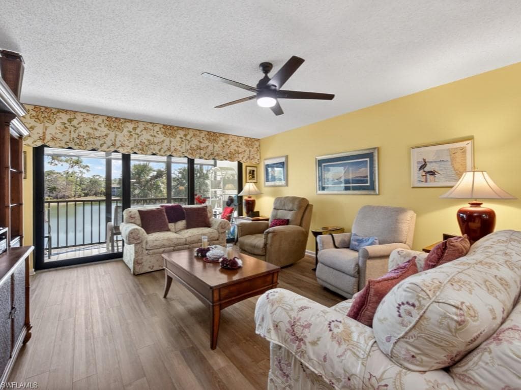 5792 Deauville CIR # A207, NAPLES FL 34112-2
