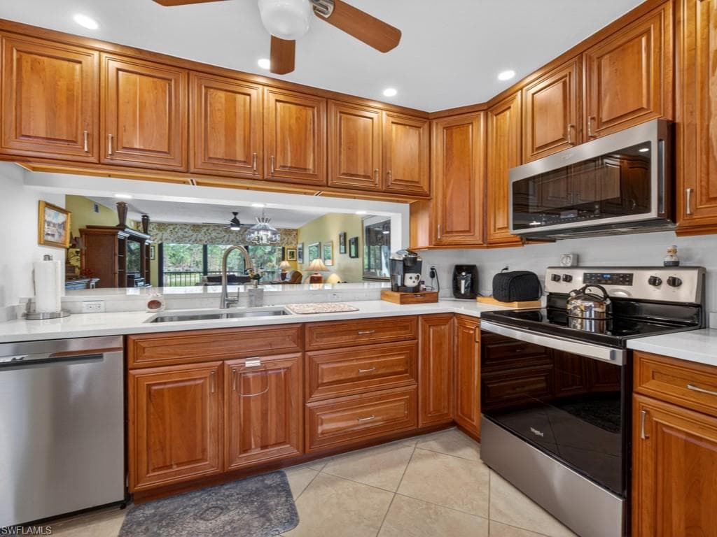 5792 Deauville CIR # A207, NAPLES FL 34112-7
