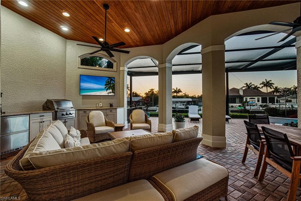 27585 River Reach DR, BONITA SPRINGS FL 34134-19