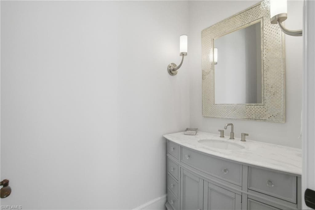 27585 River Reach DR, BONITA SPRINGS FL 34134-39