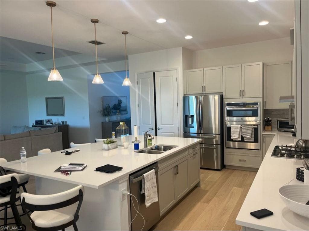 12181 Eucalyptus WAY, NAPLES FL 34120-1