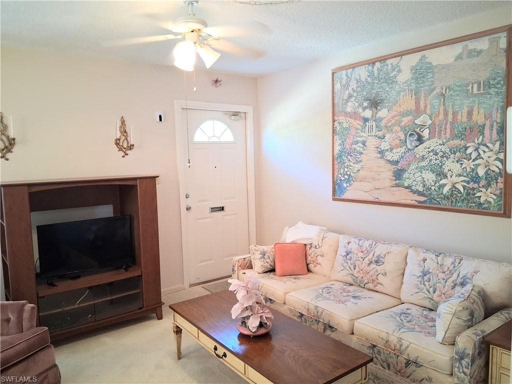 2 Tangelo CT, LEHIGH ACRES FL 33936-3