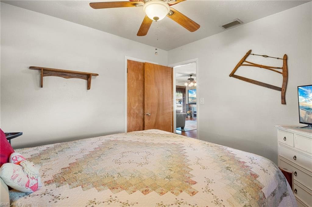 2114 E Gardenia CIR, NORTH FORT MYERS FL 33917-26