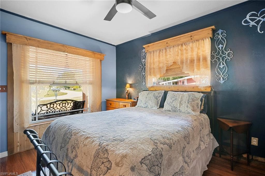 2114 E Gardenia CIR, NORTH FORT MYERS FL 33917-27