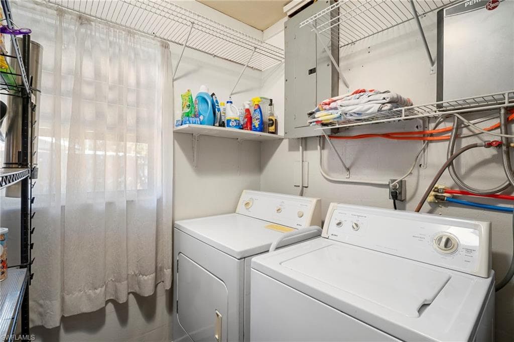 2114 E Gardenia CIR, NORTH FORT MYERS FL 33917-17