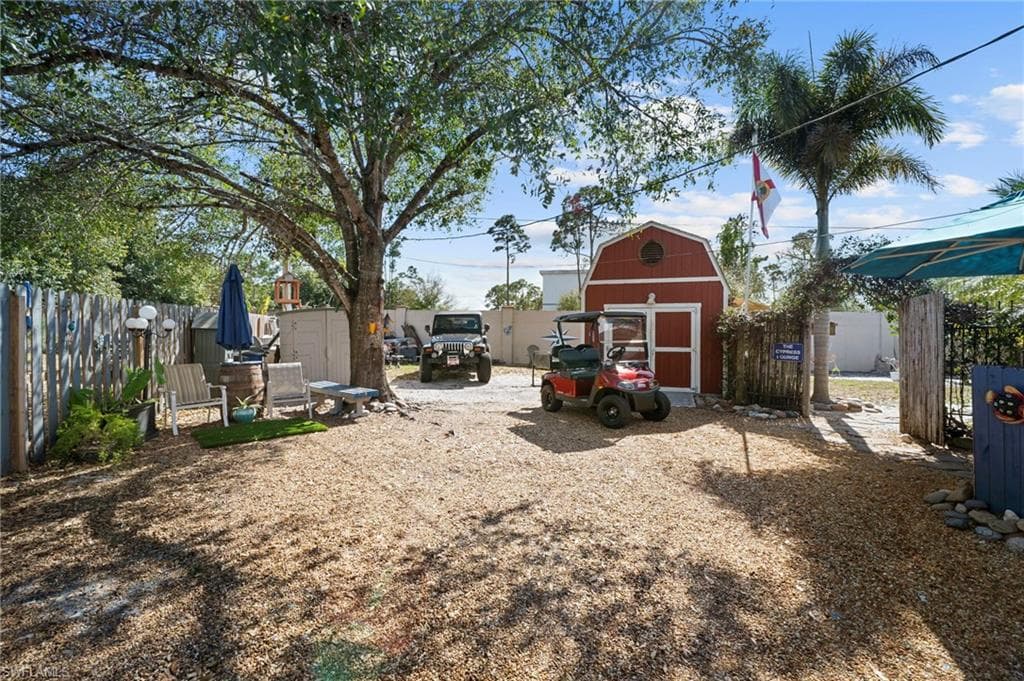 2114 E Gardenia CIR, NORTH FORT MYERS FL 33917-34