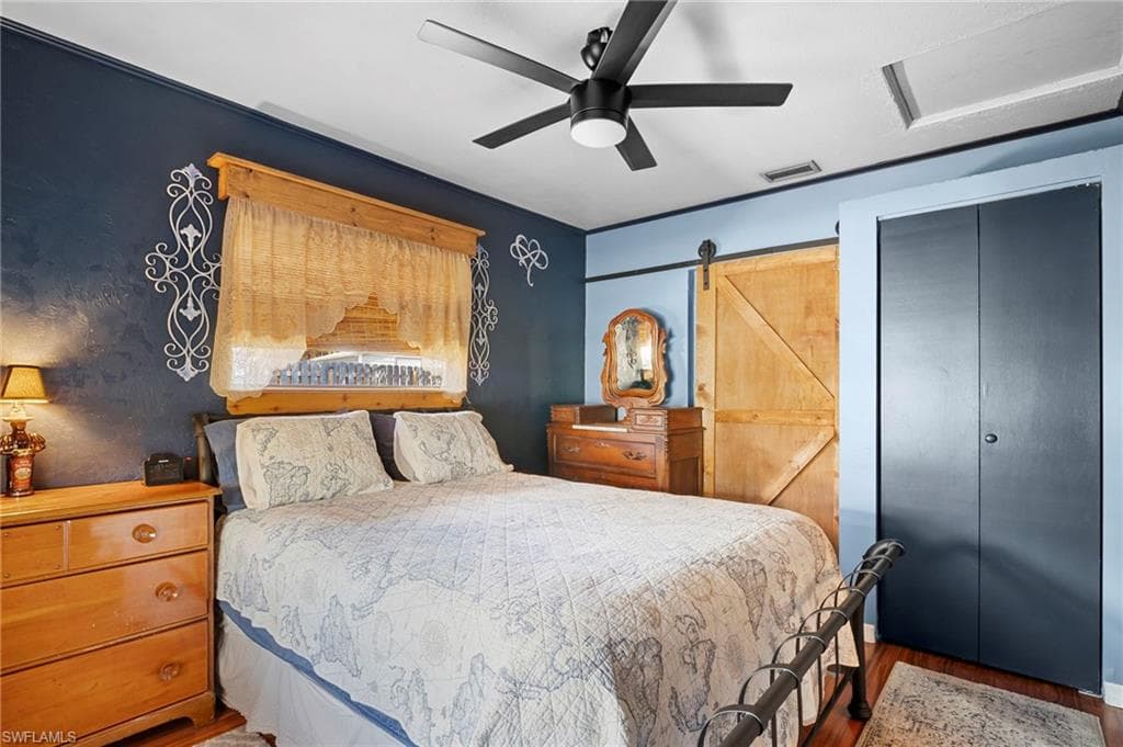 2114 E Gardenia CIR, NORTH FORT MYERS FL 33917-28