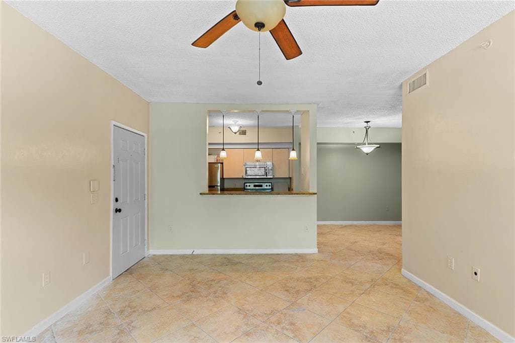 1170 Reserve WAY 205-6