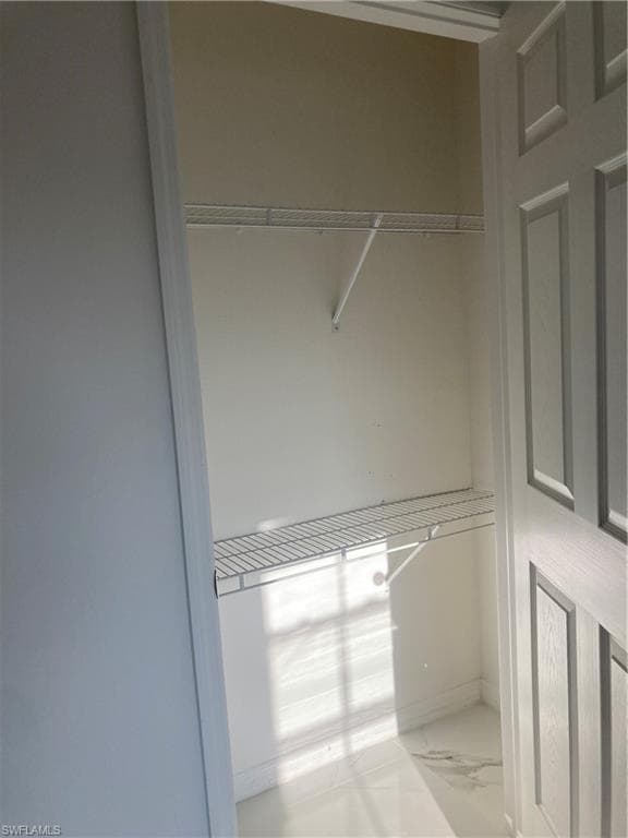 142 Plantation DR-32