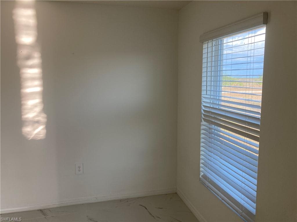 142 Plantation DR-24