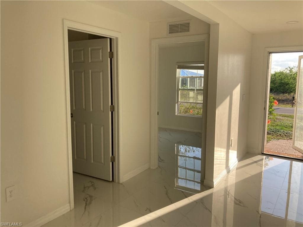 142 Plantation DR-18