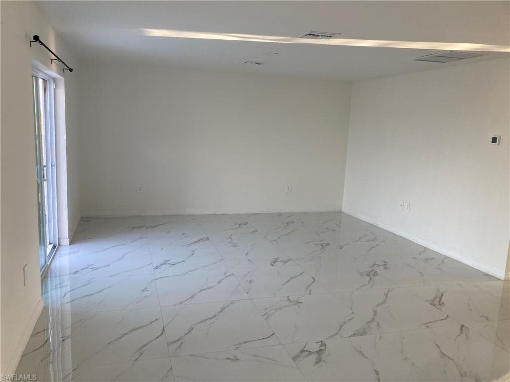 142 Plantation DR-19